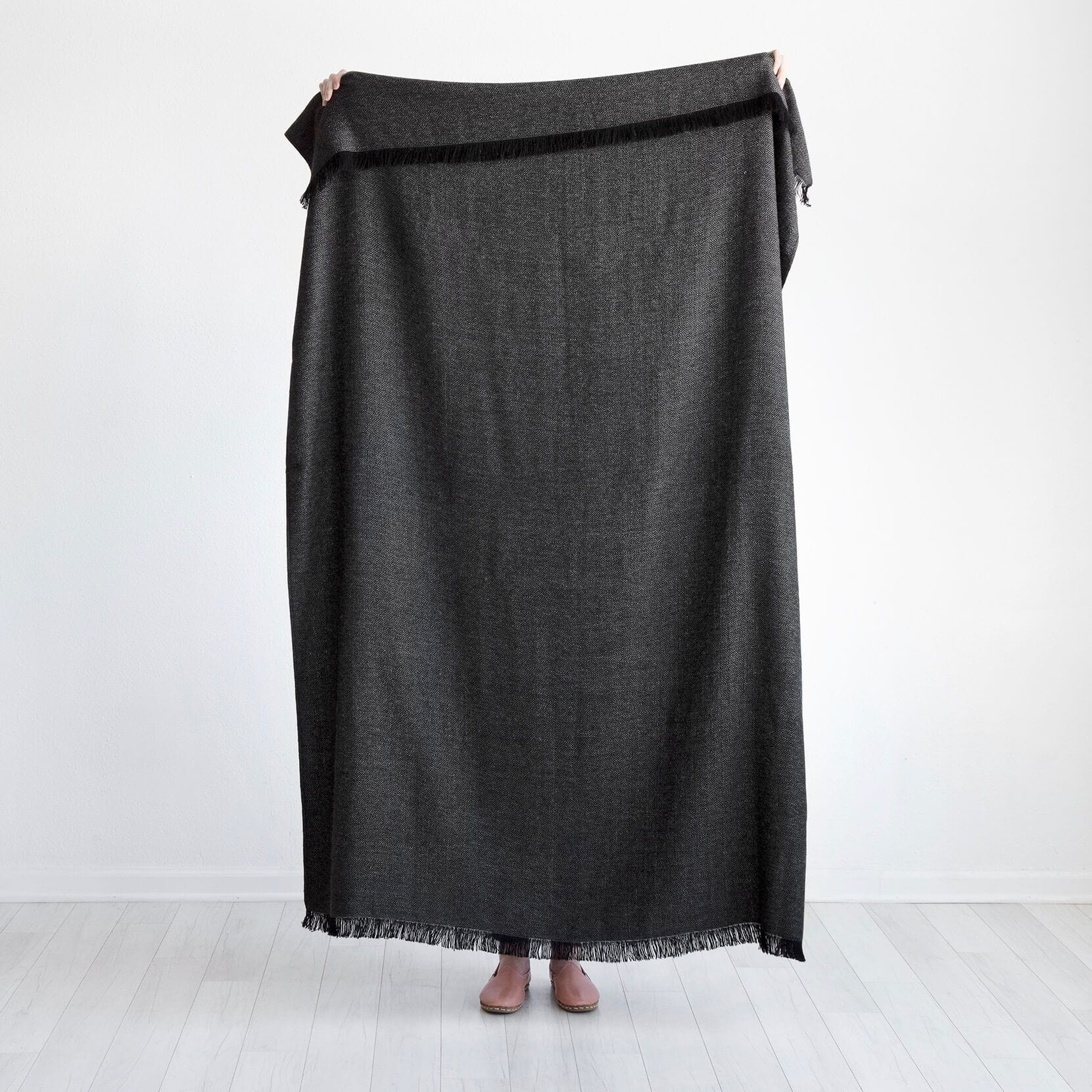 La Calle Alpaca Throw