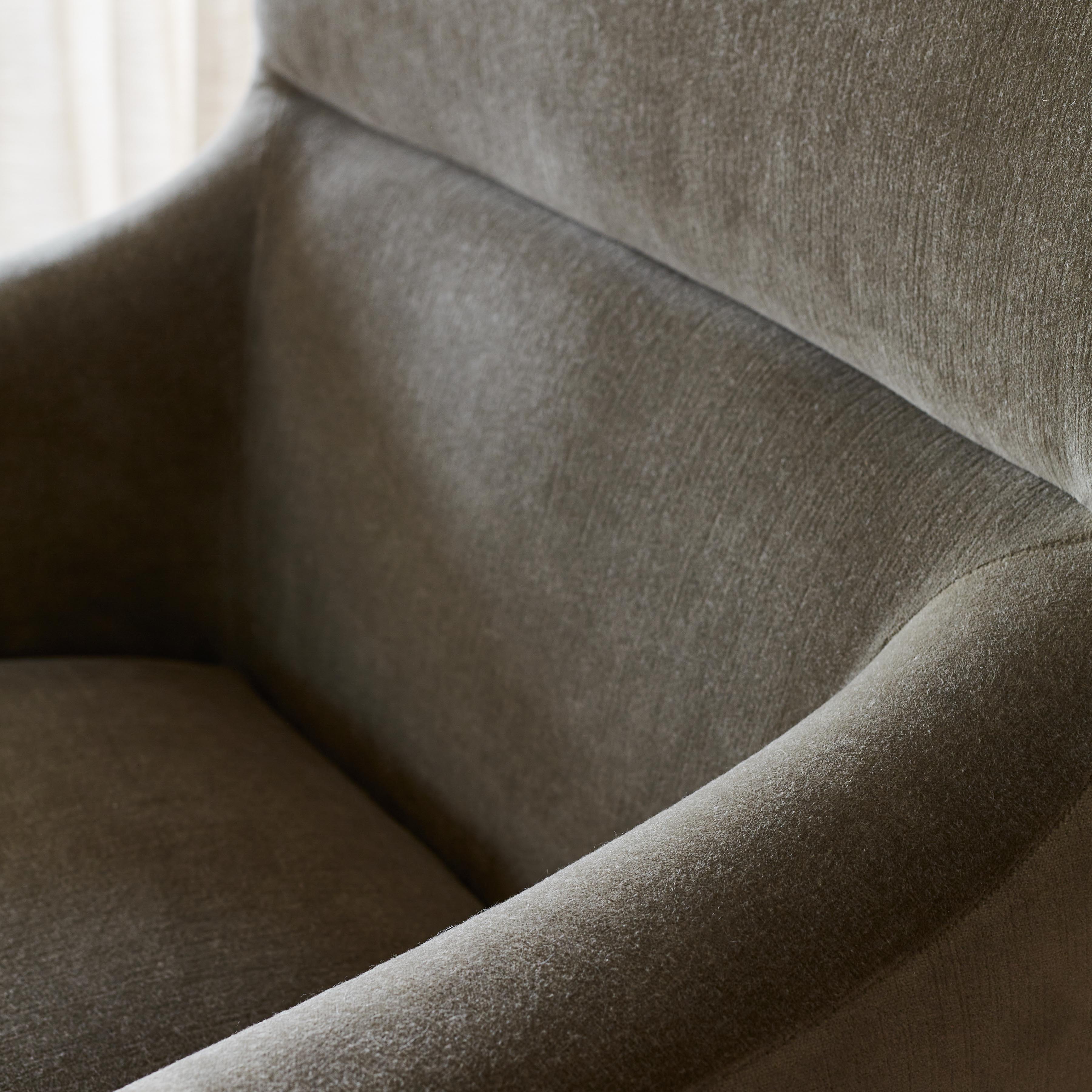 Vale Armchair